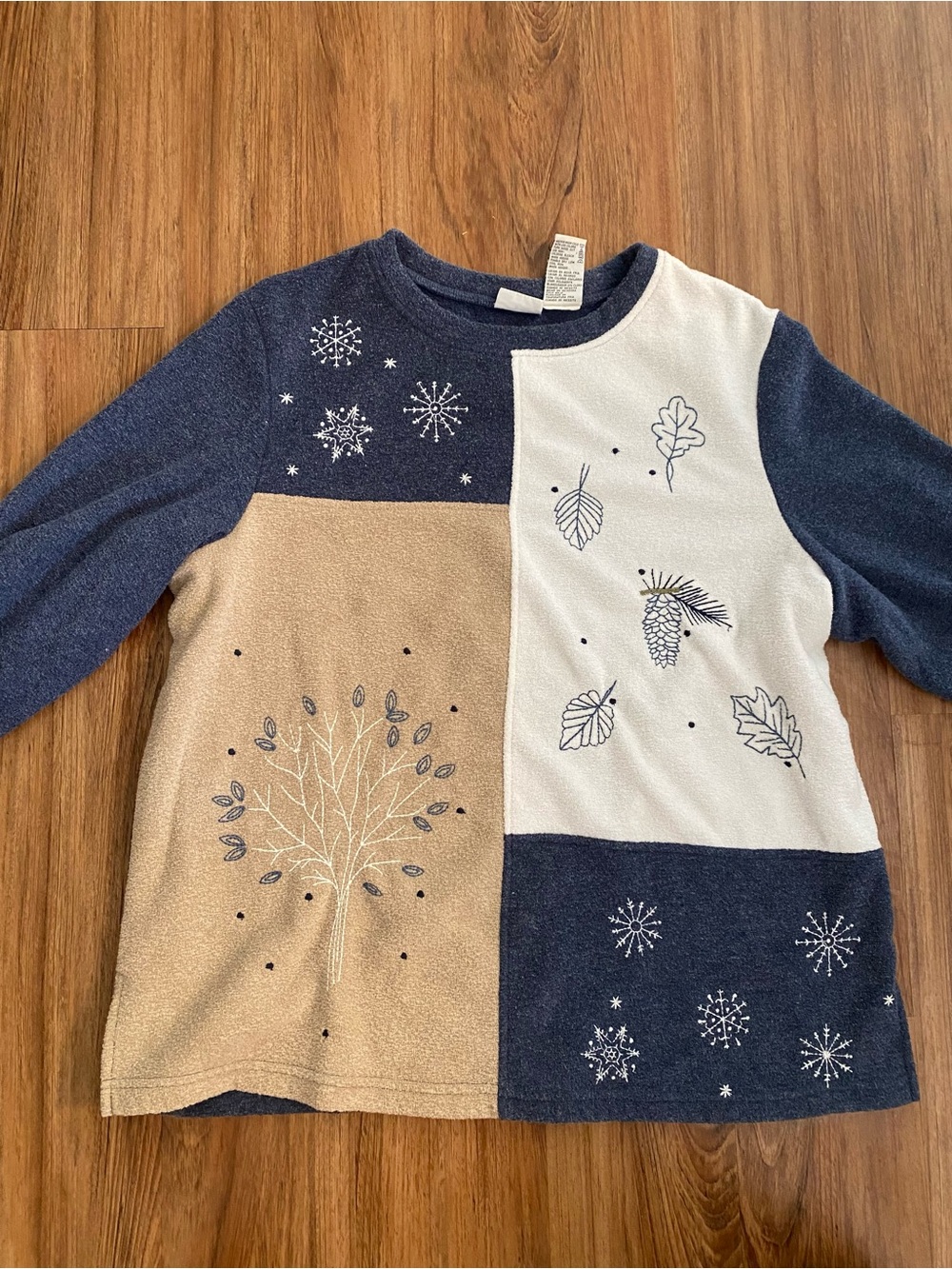 Vintage White Stag Embroidered Winter Nature Colorblock Fleece Tunic Sweatshirt